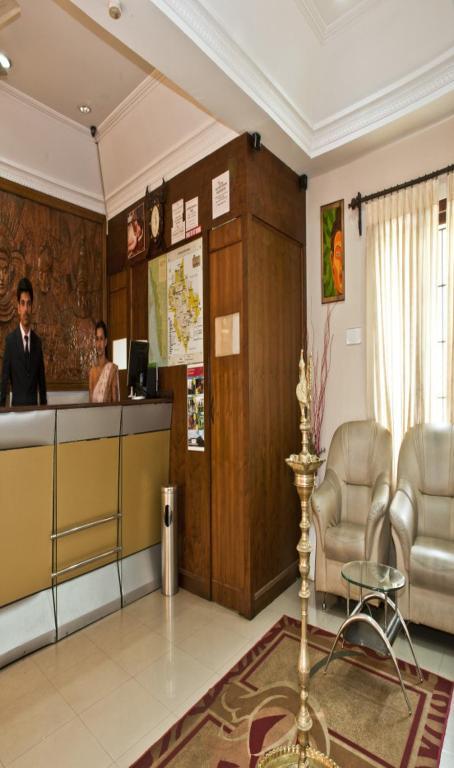 Hotel Issacs Regency Sultan Bathery Exterior foto